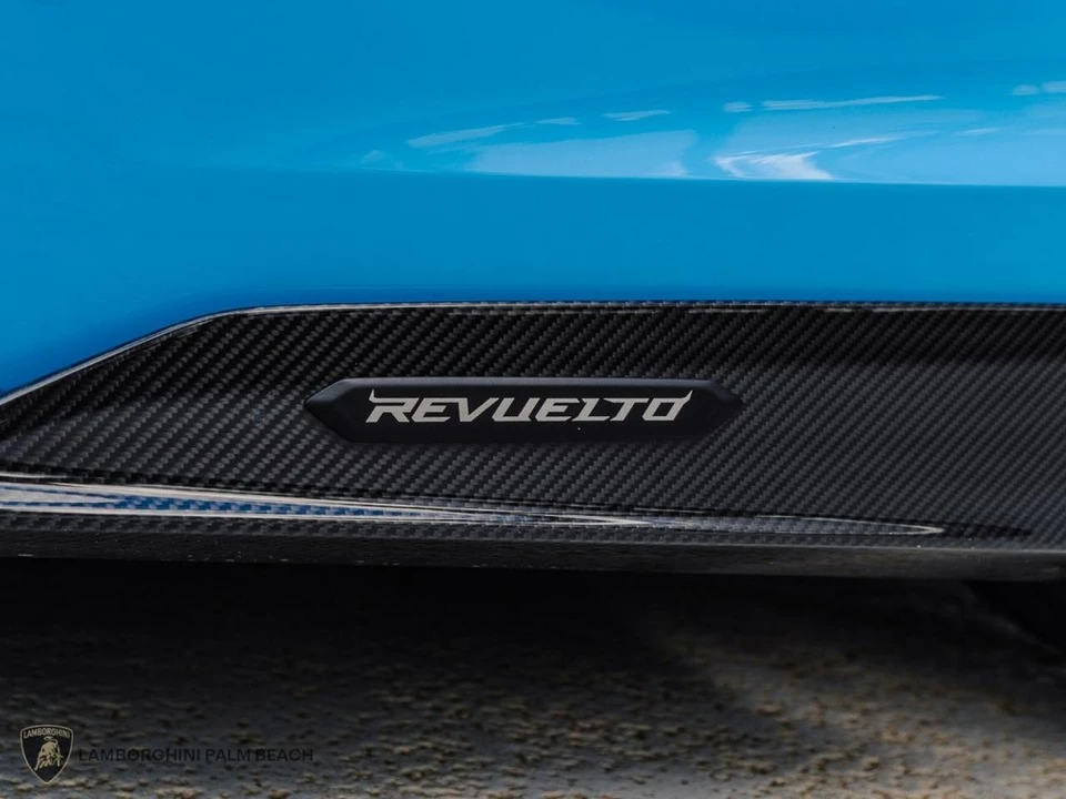 2026 Lamborghini Revuelto - Image 10 of 31