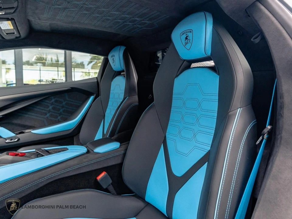 2026 Lamborghini Revuelto - Image 28 of 31