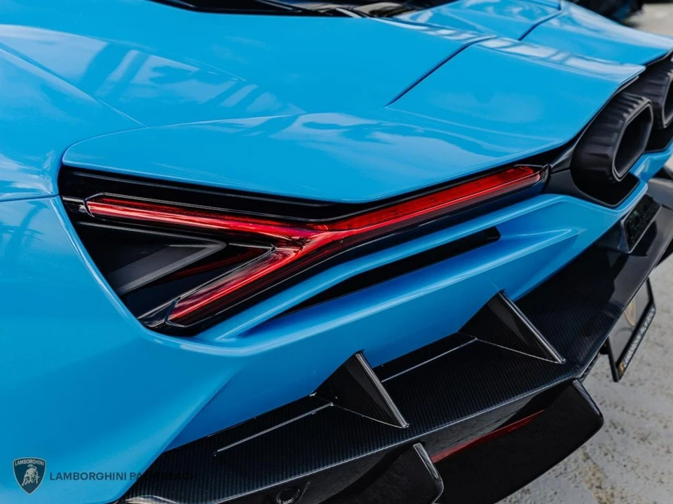 2026 Lamborghini Revuelto - Image 6 of 31