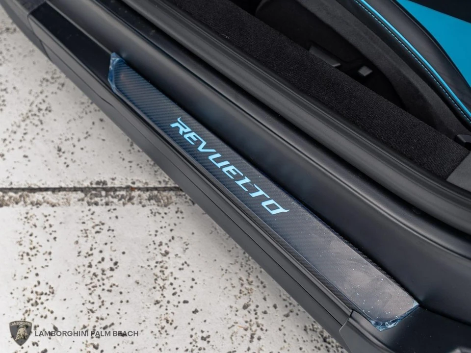 2026 Lamborghini Revuelto - Image 30 of 31