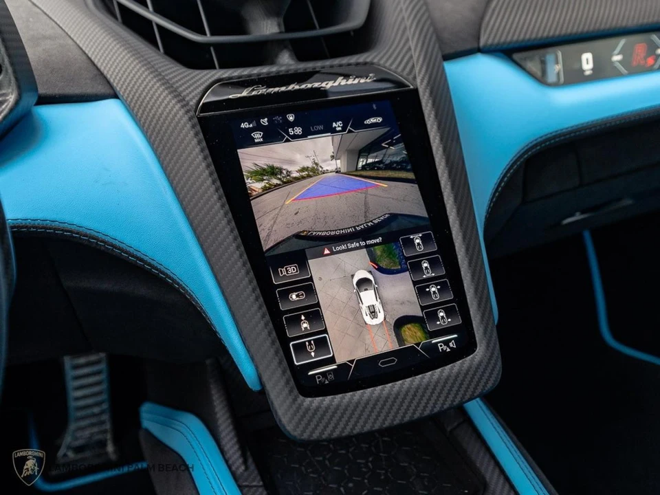 2026 Lamborghini Revuelto - Image 14 of 31
