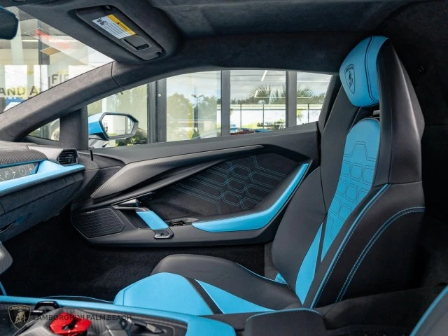 2026 Lamborghini Revuelto - Image 5 of 31