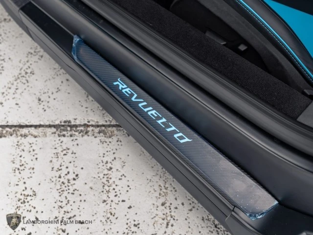 2026 Lamborghini Revuelto - Image 7 of 31