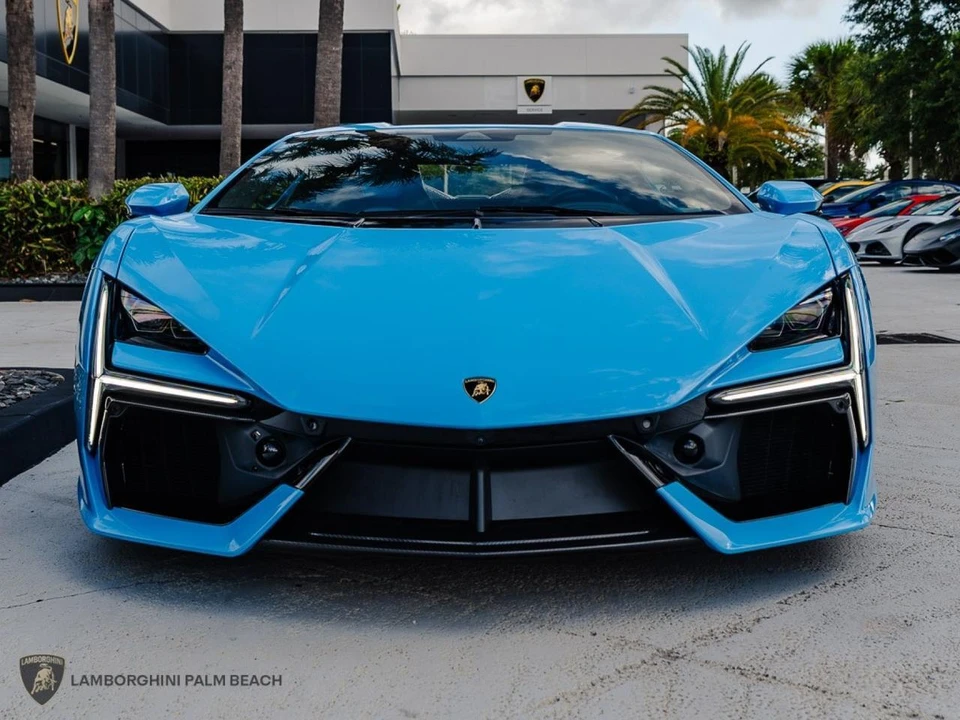 2026 Lamborghini Revuelto - Image 5 of 31