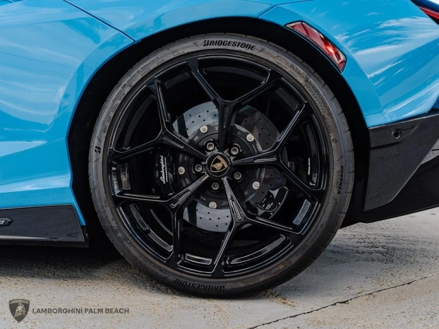 2026 Lamborghini Revuelto - Image 3 of 31