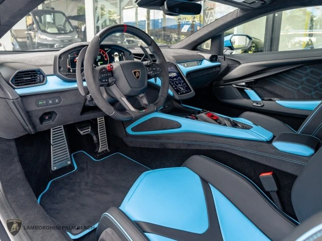 2026 Lamborghini Revuelto - Image 14 of 31