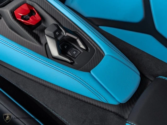 2026 Lamborghini Revuelto - Image 31 of 31