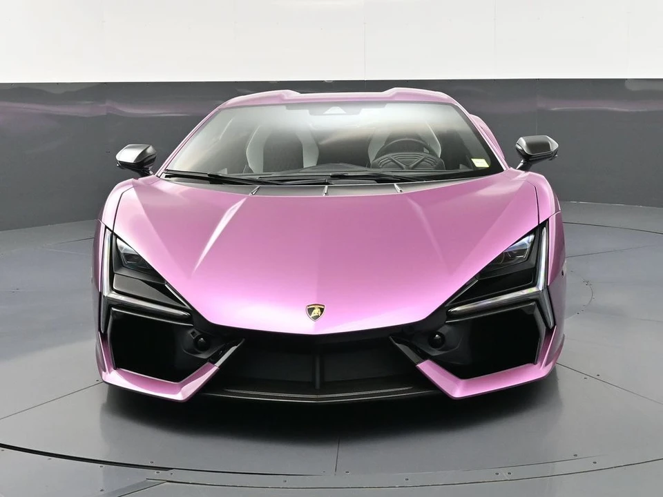 2026 Lamborghini Revuelto - Image 11 of 31