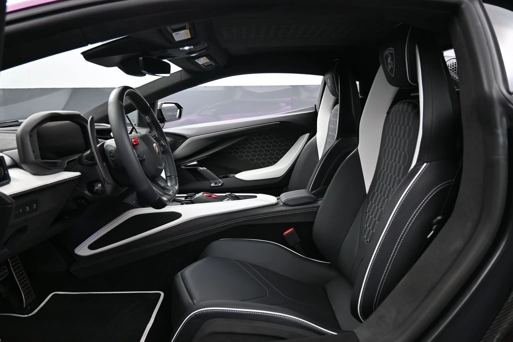 2026 Lamborghini Revuelto - Image 5 of 31