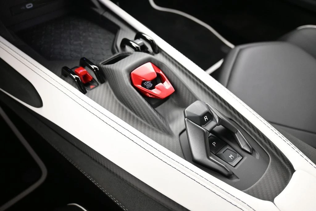2026 Lamborghini Revuelto - Image 23 of 31