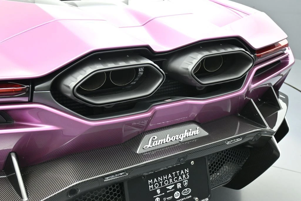 2026 Lamborghini Revuelto - Image 14 of 31