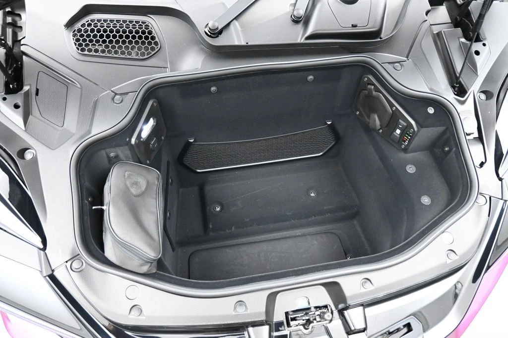 2026 Lamborghini Revuelto - Image 30 of 31