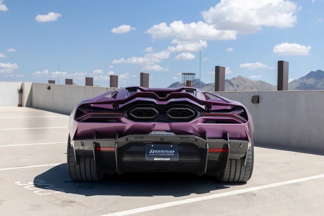 2026 Lamborghini Revuelto - Image 12 of 31