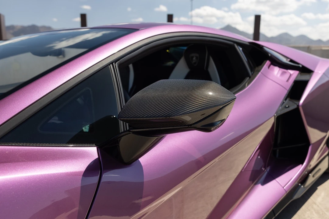 2026 Lamborghini Revuelto - Image 21 of 31