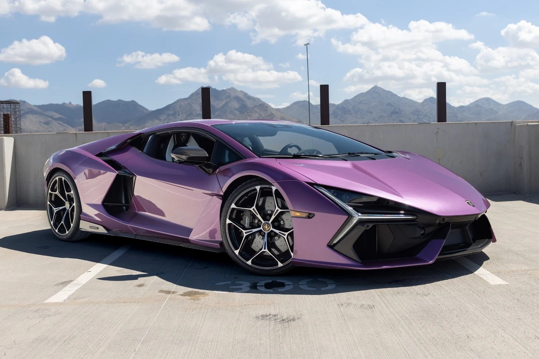 2026 Lamborghini Revuelto - Image 5 of 31
