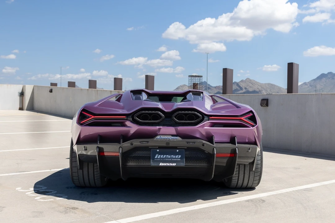 2026 Lamborghini Revuelto - Image 11 of 31