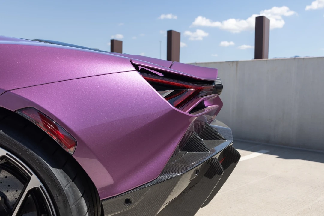2026 Lamborghini Revuelto - Image 18 of 31
