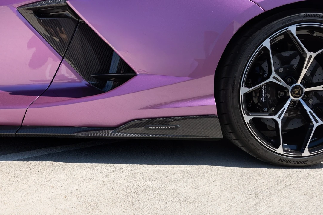 2026 Lamborghini Revuelto - Image 20 of 31