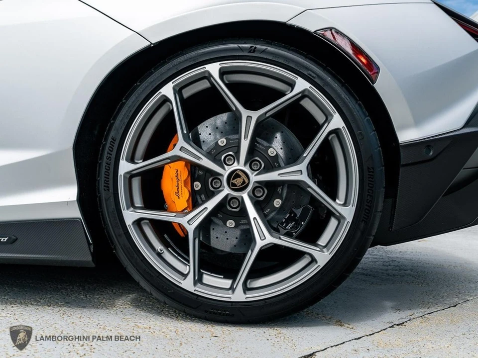 2026 Lamborghini Revuelto - Image 22 of 22
