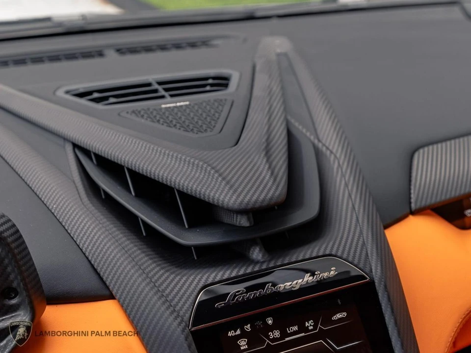 2026 Lamborghini Revuelto - Image 9 of 22