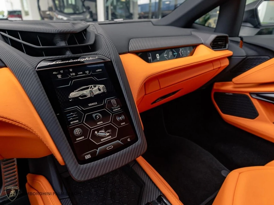 2026 Lamborghini Revuelto - Image 10 of 22
