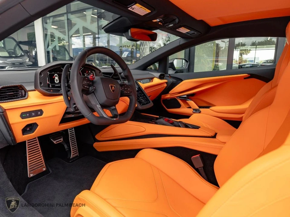 2026 Lamborghini Revuelto - Image 17 of 22