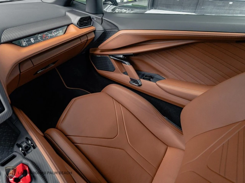 2026 Lamborghini Revuelto - Image 6 of 26