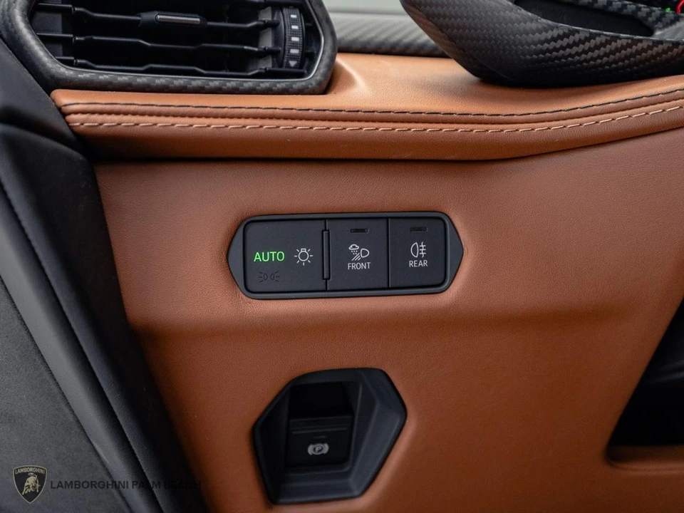 2026 Lamborghini Revuelto - Image 17 of 26
