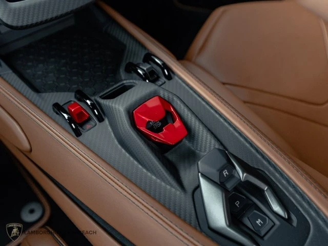 2026 Lamborghini Revuelto - Image 15 of 26