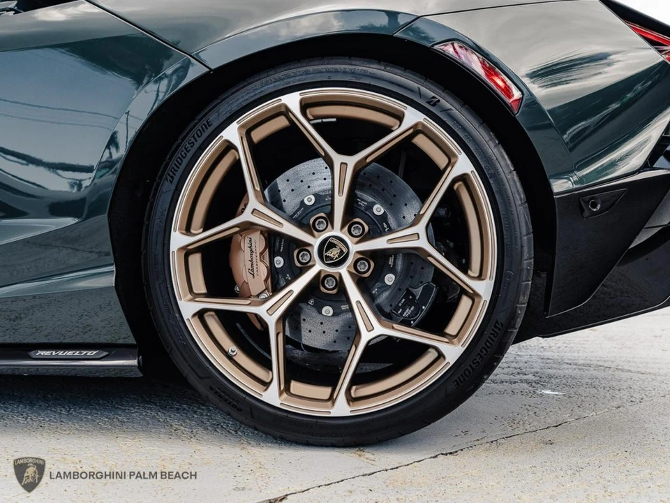 2026 Lamborghini Revuelto - Image 26 of 26