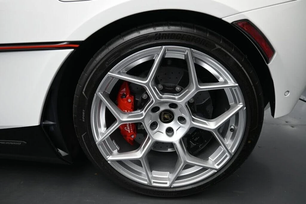2026 Lamborghini Temerario - Image 29 of 31