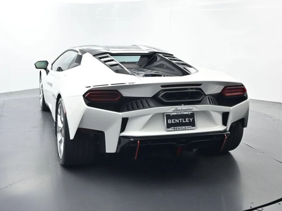 2026 Lamborghini Temerario - Image 15 of 31