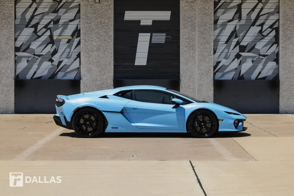 2026 Lamborghini Temerario - Image 17 of 31