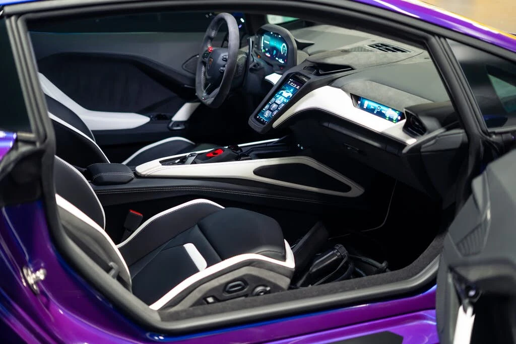 2026 Lamborghini Temerario - Image 2 of 31