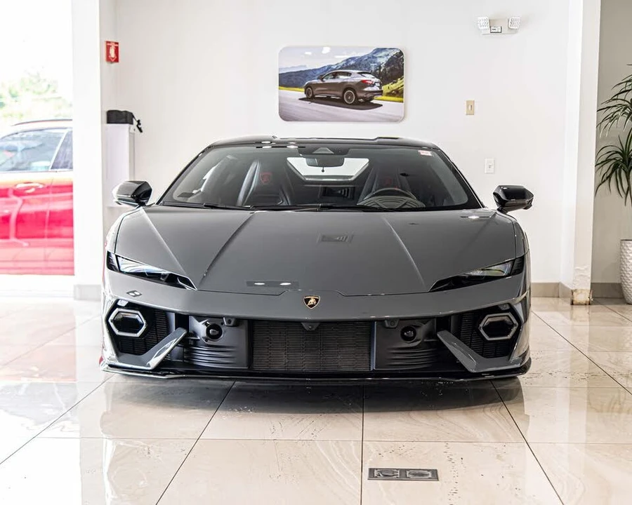 2026 Lamborghini Temerario - Image 2 of 30