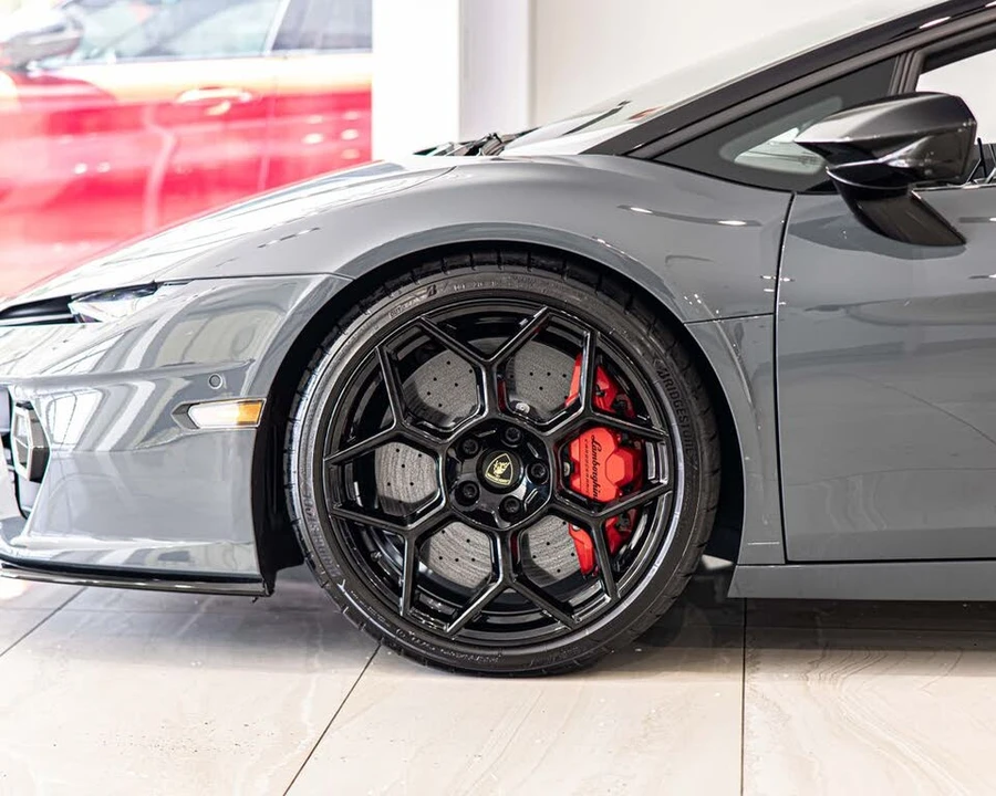2026 Lamborghini Temerario - Image 9 of 30