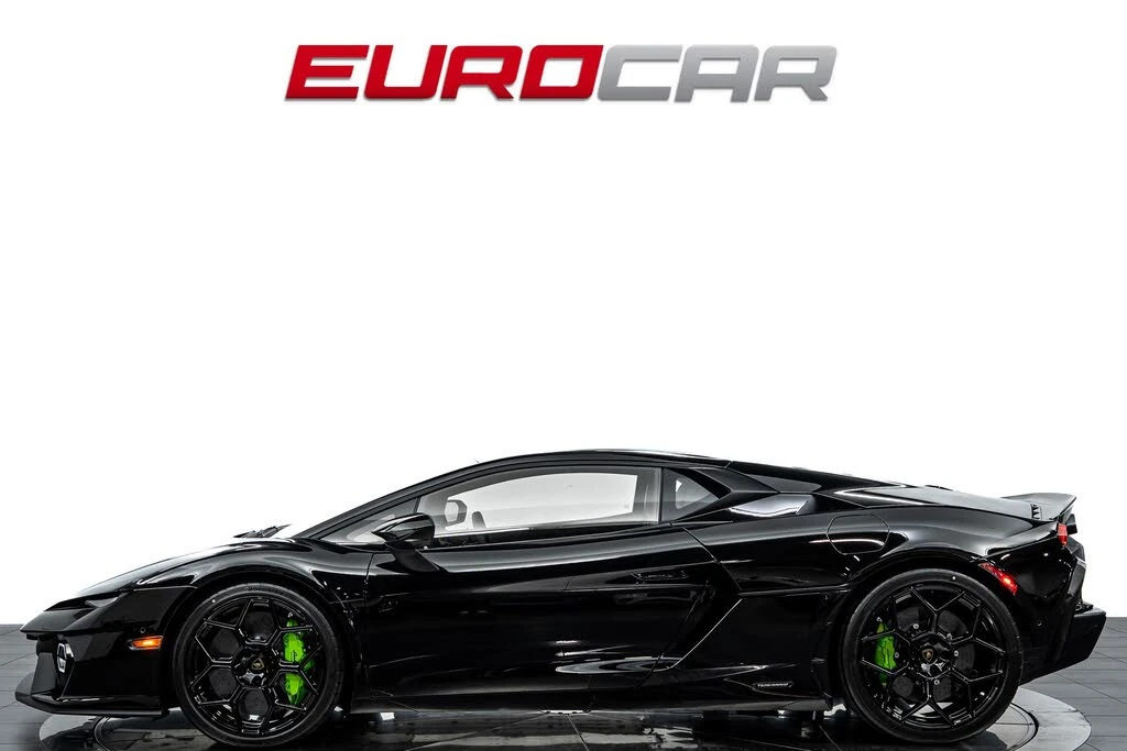 2026 Lamborghini Temerario - Image 2 of 31