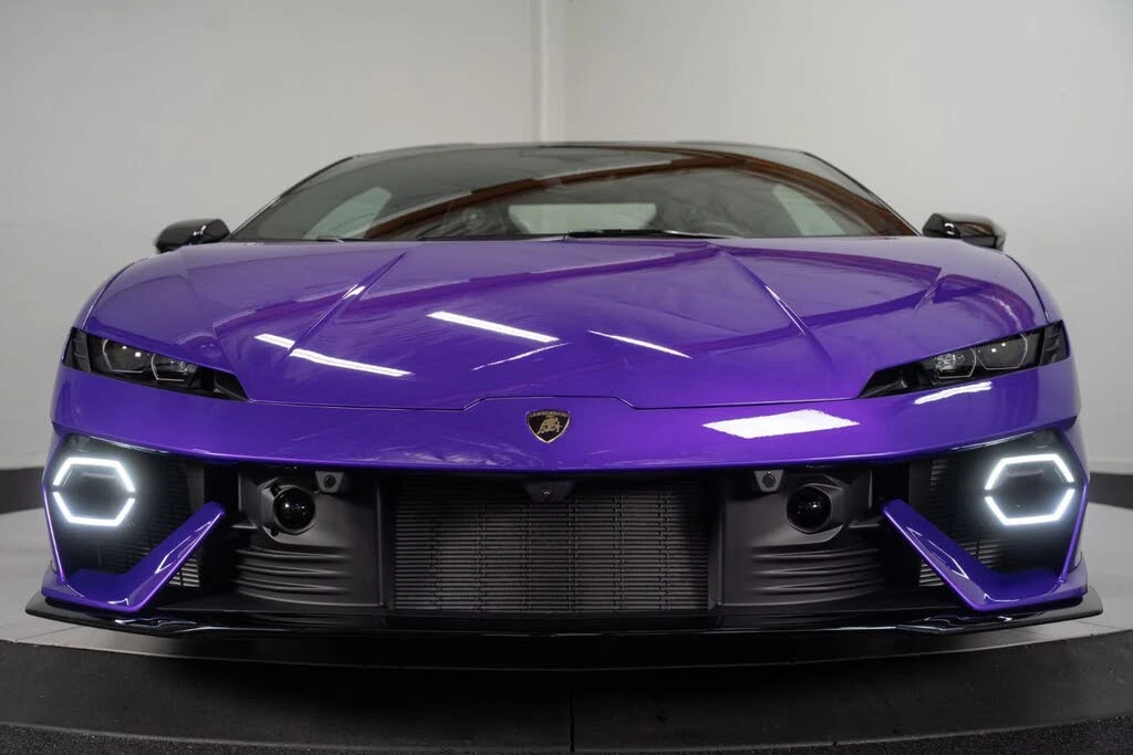 2026 Lamborghini Temerario - Image 15 of 31