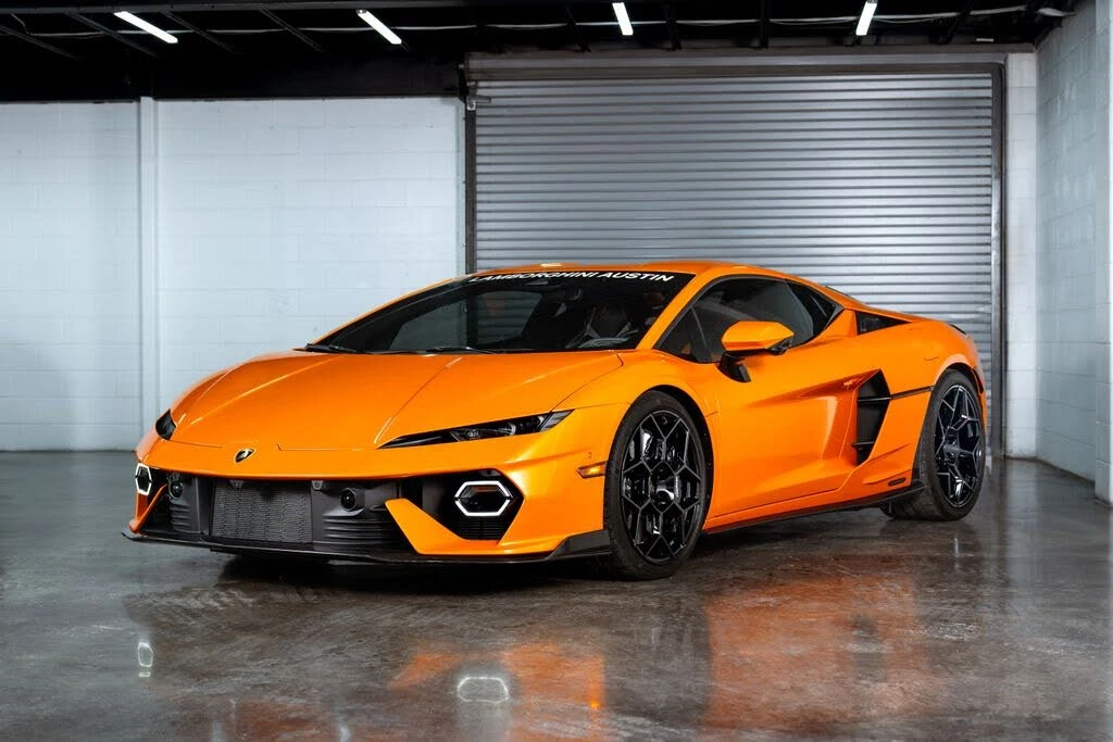 2026 Lamborghini Temerario - Image 7 of 31