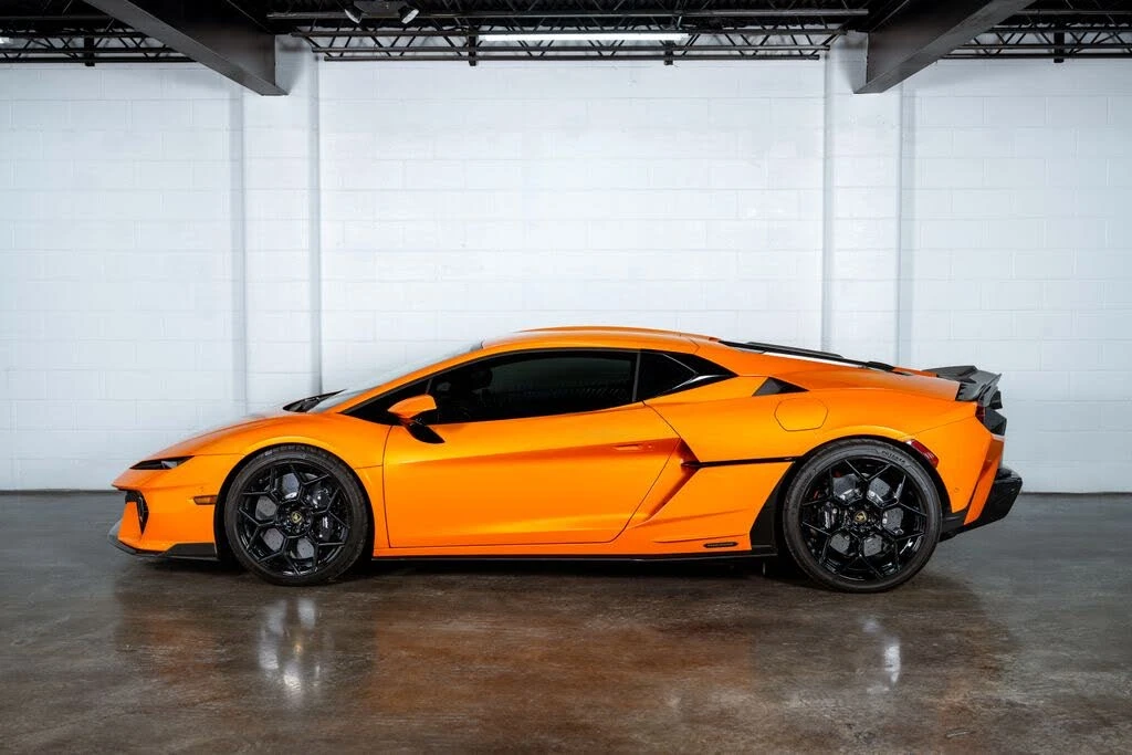 2026 Lamborghini Temerario - Image 6 of 31