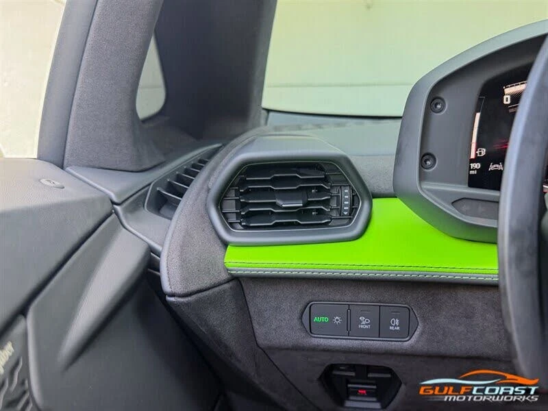 2026 Lamborghini Temerario - Image 16 of 31
