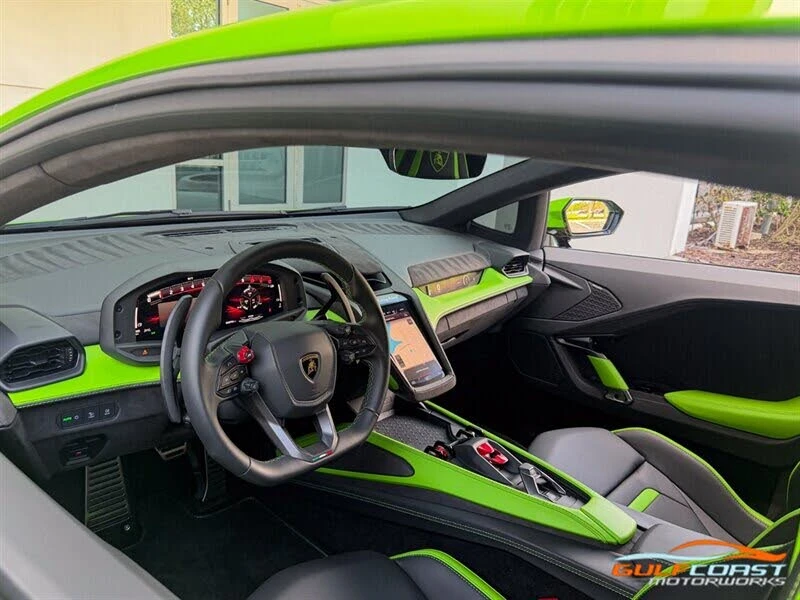 2026 Lamborghini Temerario - Image 2 of 31