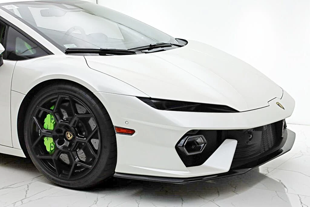2026 Lamborghini Temerario - Image 21 of 31