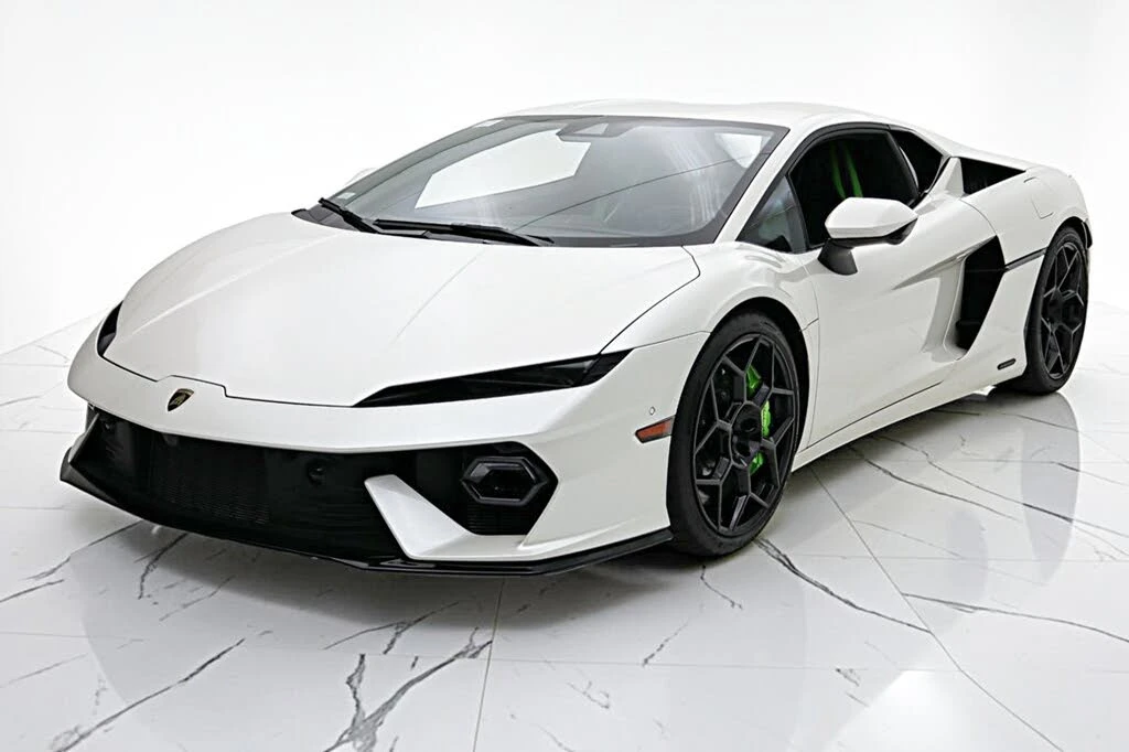 2026 Lamborghini Temerario - Image 2 of 31