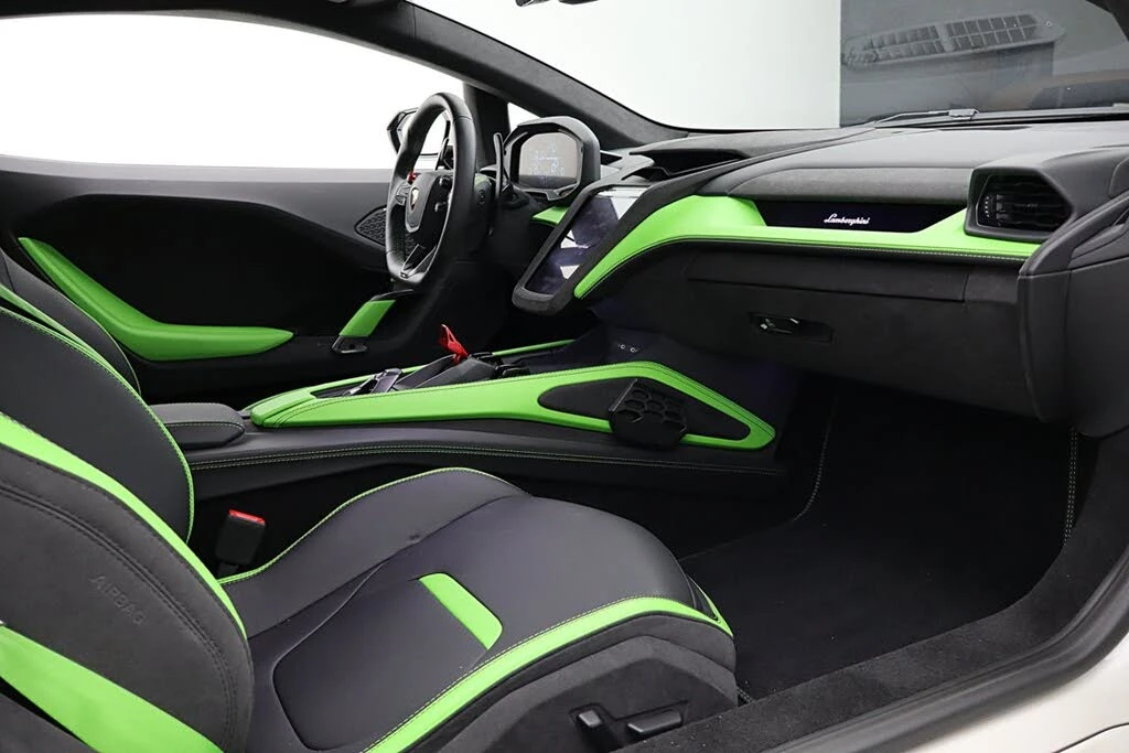 2026 Lamborghini Temerario - Image 29 of 31