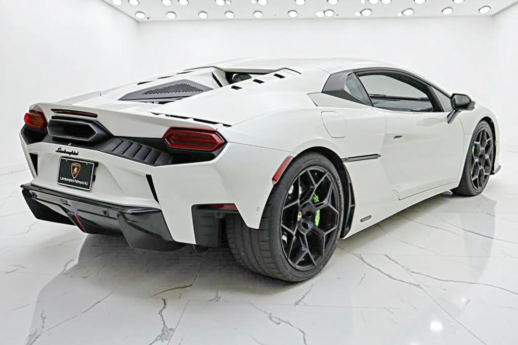 2026 Lamborghini Temerario - Image 11 of 31