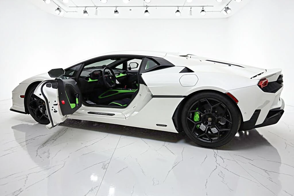 2026 Lamborghini Temerario - Image 5 of 31