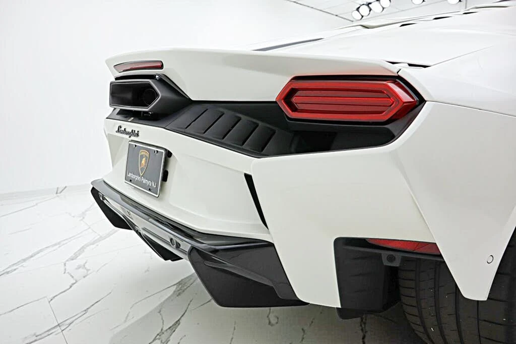 2026 Lamborghini Temerario - Image 16 of 31