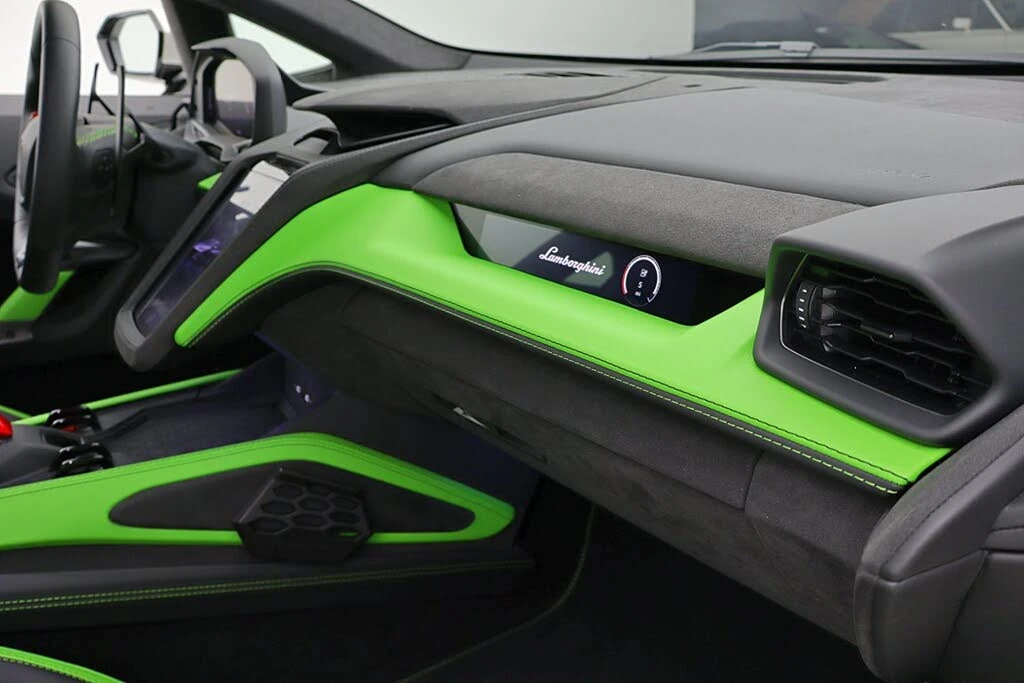 2026 Lamborghini Temerario - Image 30 of 31