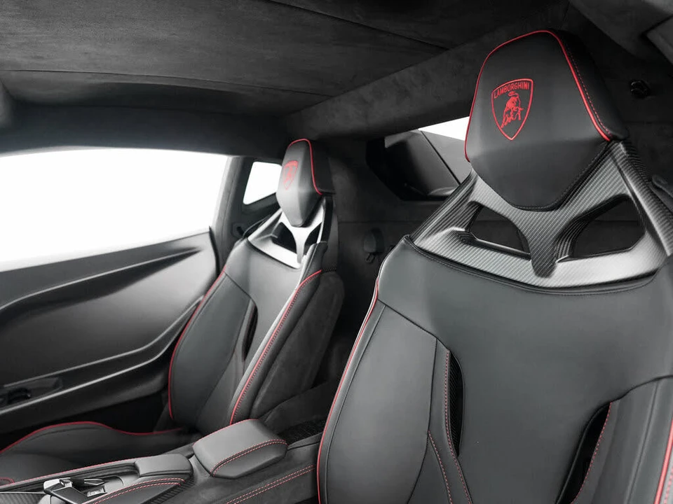 2026 Lamborghini Temerario - Image 17 of 31